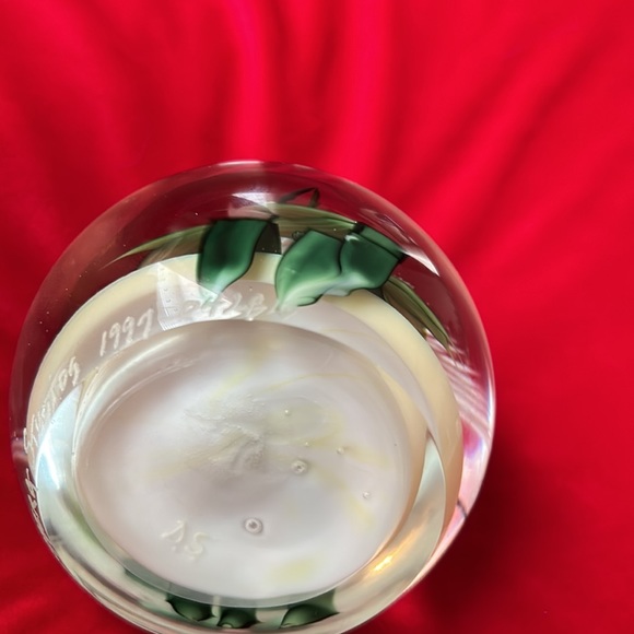 Lundberg Studios paperweight - Picture 7 of 13